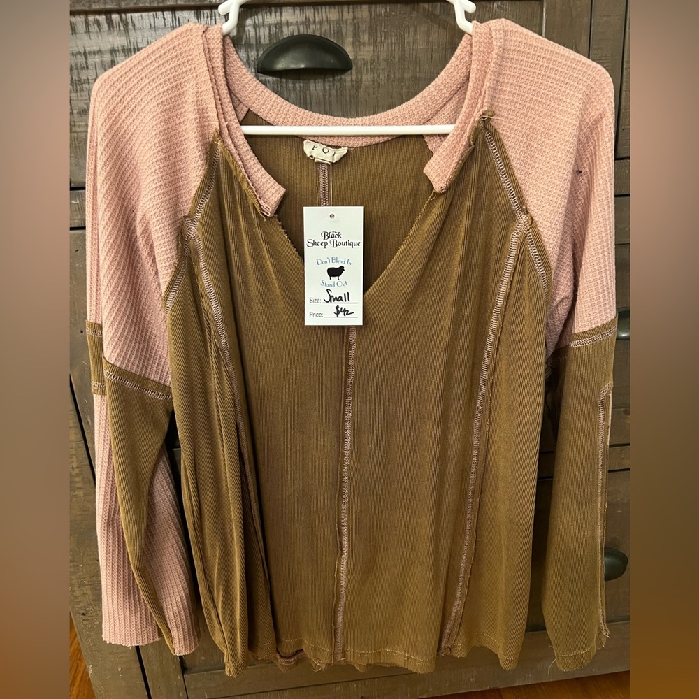 New with Tags P.O.L. Brand Womens size small boutique top olive green and pink
